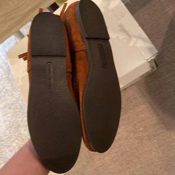 Women’s Minnetonka suede Moccasin boots NIB size 8 brown - Picture 5 of 11